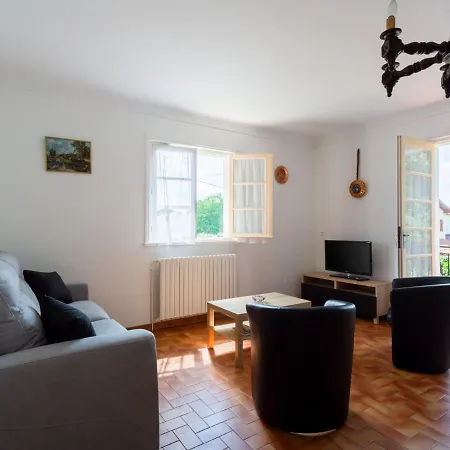 Basque Style House 15 Min From Bidart Beaches *
